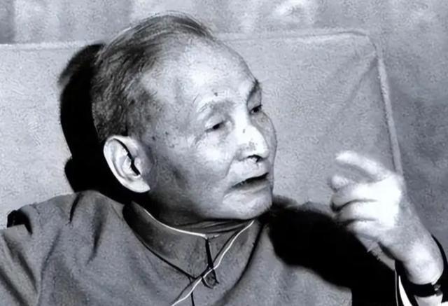 1952年，时任国家财经主要负责人的陈云听说江苏吴江当地政府一直在按月接济亲姐姐