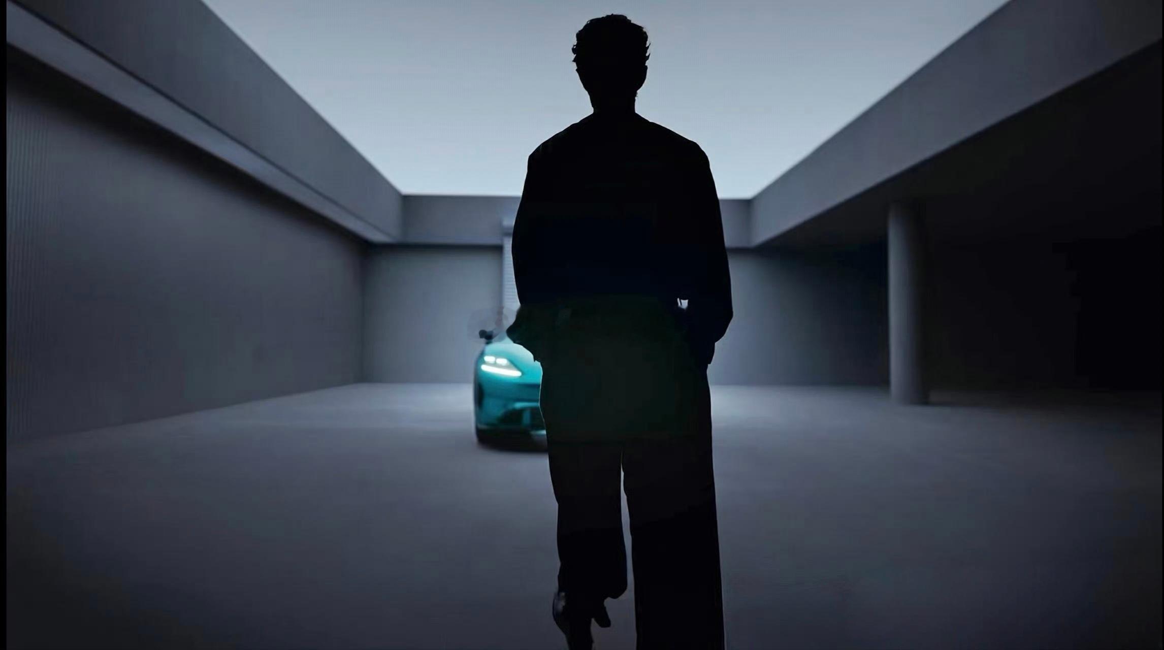 肖战 尚界？？？？？窝趣原来肖战粉丝购买力这么强吗，甚至还没官宣，看了一下超话全