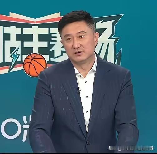 杜峰点评中国男篮输给韩国男篮： 
1. 攻防失衡！仅针对对手重点球员防守，而忽略