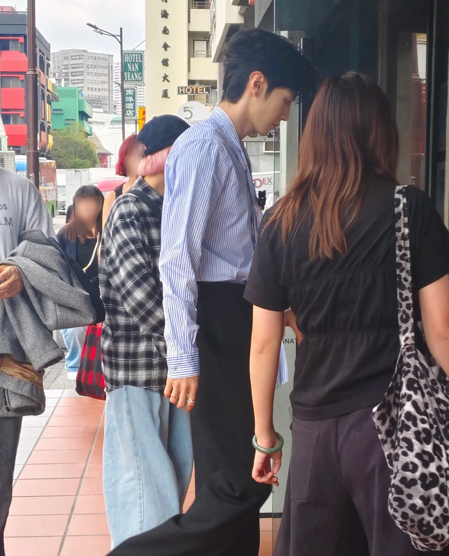 陈哲远马来西亚路透，好高好瘦