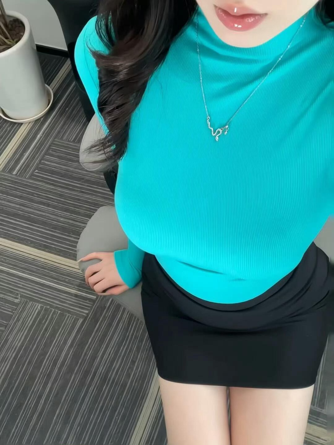 老板最近总让我去他办公室给他按腿 是为什么 珠海·大横琴岛