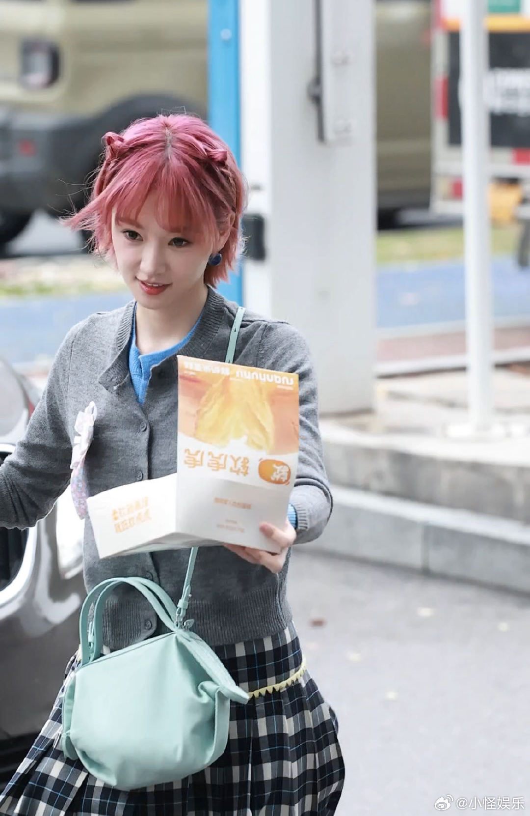 黄灿灿浪姐路透给粉丝发零食 别人录浪姐饭撒黄灿灿撒饭 乘风2026 黄灿灿浪姐上