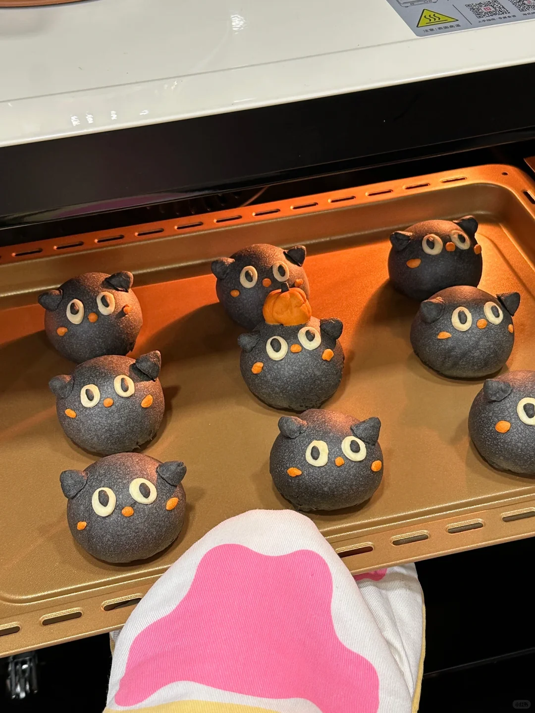 万圣节可爱黑猫蛋黄酥 | 附教程