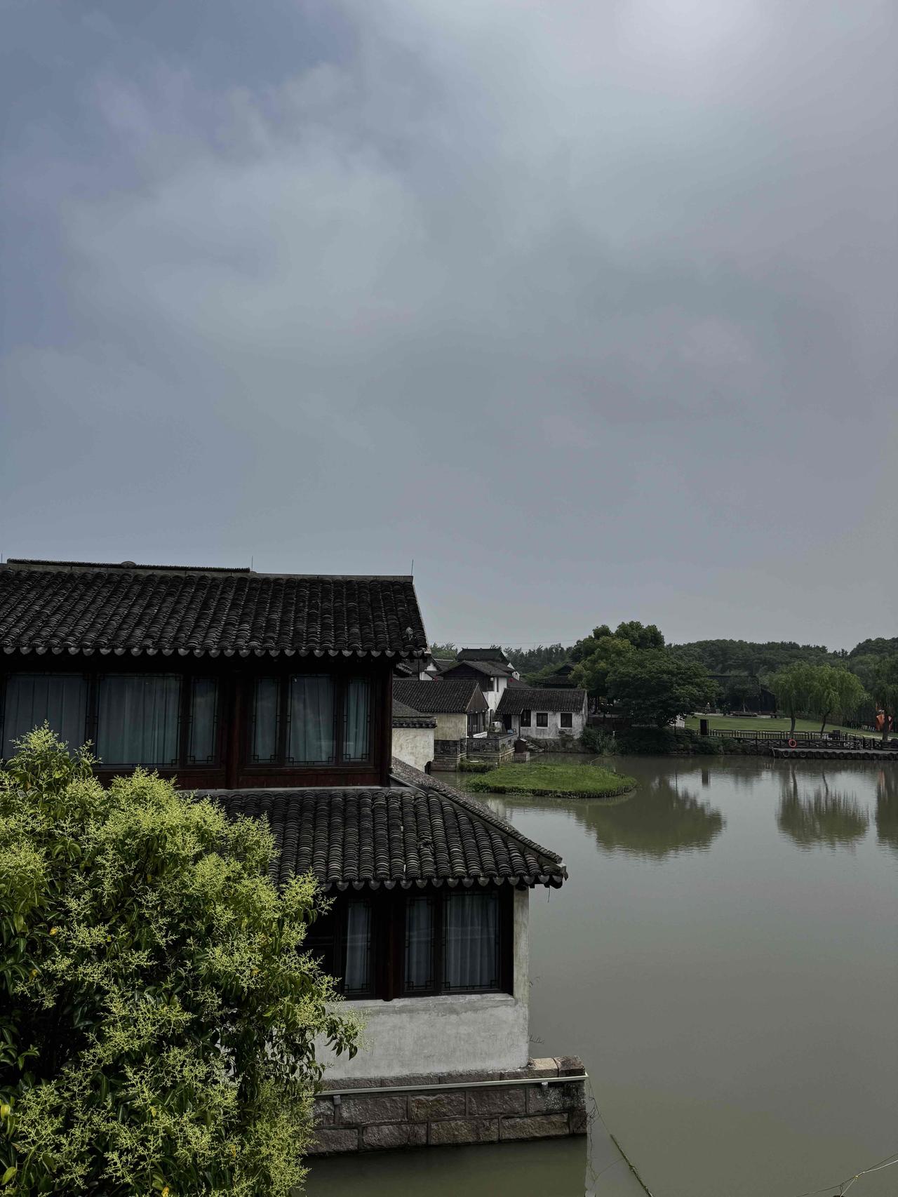 分享一张你最近随拍的照片沙家浜位于江苏苏州常熟东南、阳澄湖畔，是国家5A级景区、