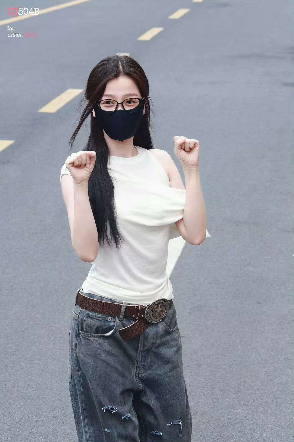 虞书欣 EstherStyle私服穿搭来自星星的穿搭 📸松弛街头风穿搭2607