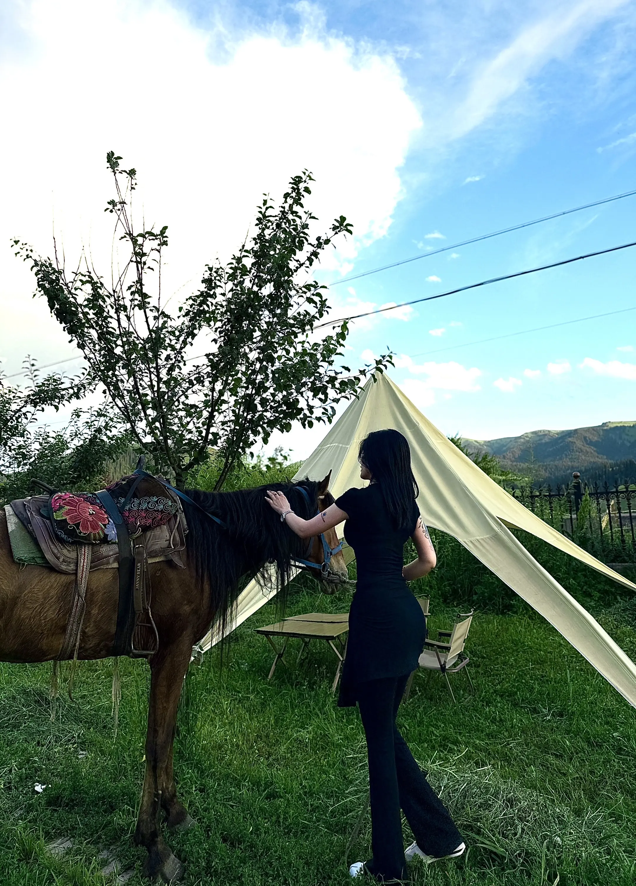 توغرا ھەم خاتاسى بىلەن بۇ ھايات مېنىڭ