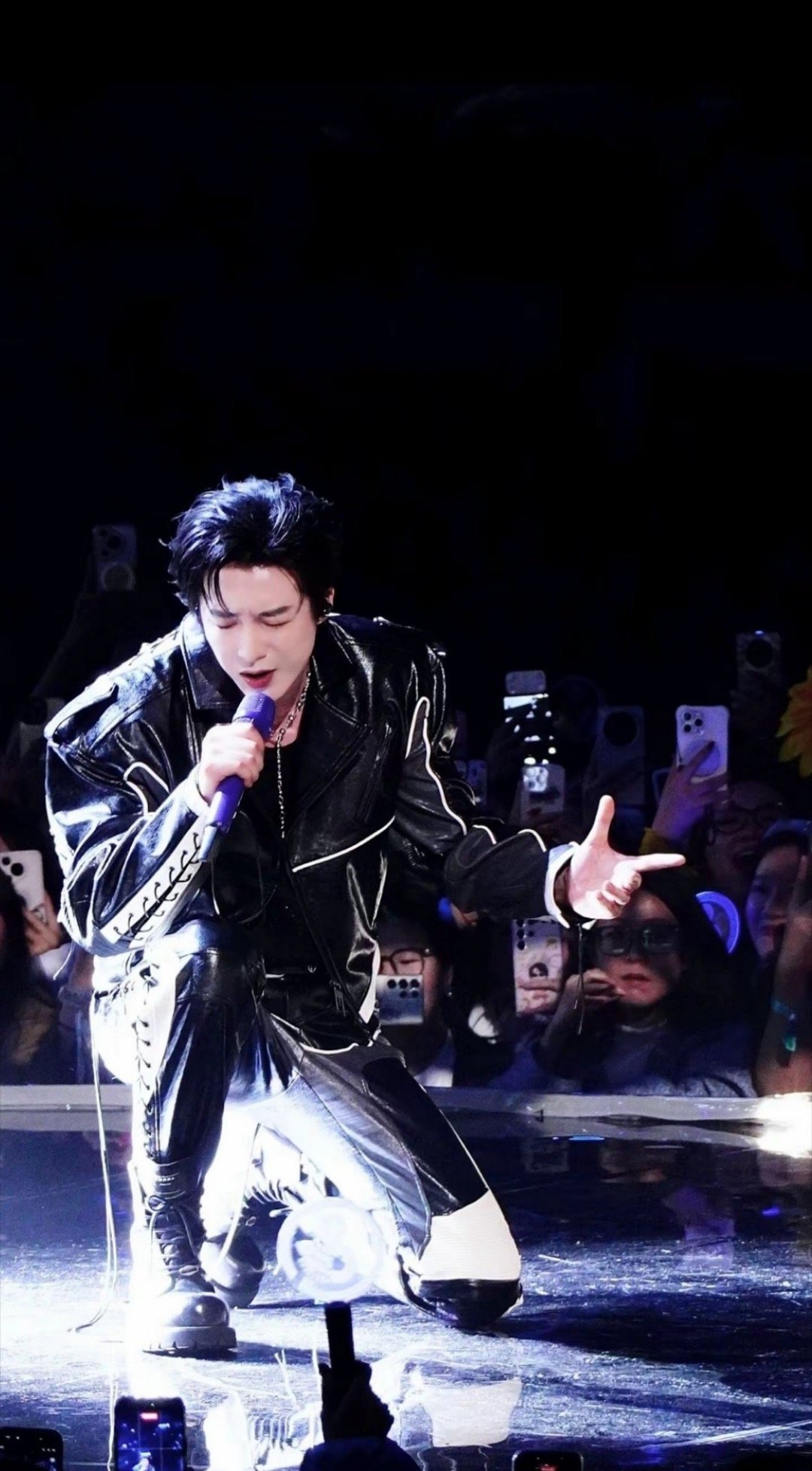 本周我完成了连续7天铁粉打卡，与的铁粉值额外增加1分！  刘宇宁，舞台上的你光芒