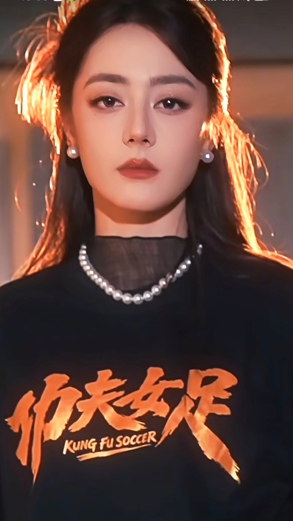 功夫女足从前总有人说迪丽热巴缺少能站稳脚跟的口碑代表作，这回星爷执导的《功夫女足