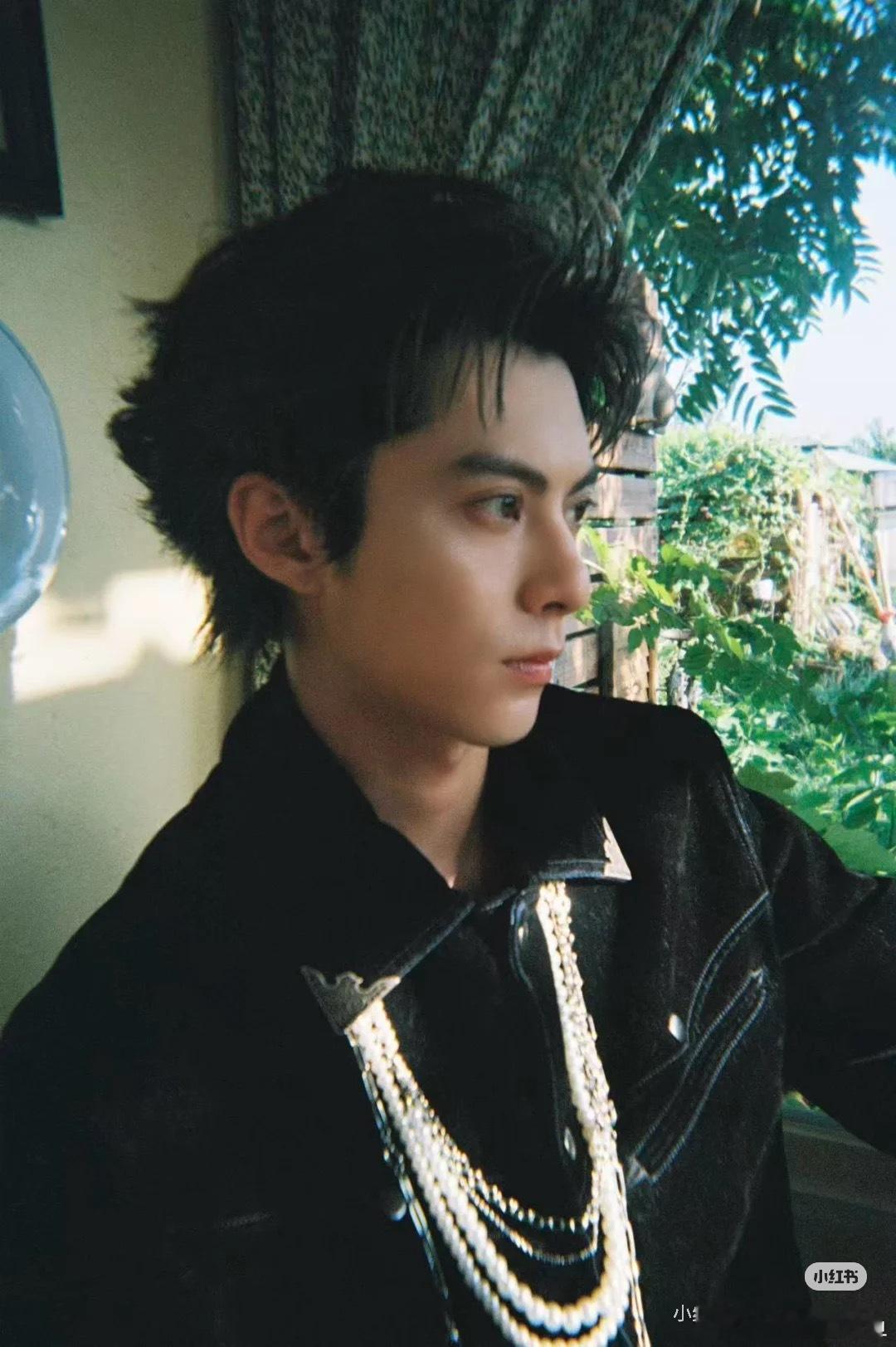 王鹤棣长得真帅，超喜欢他演的《将夜2》，不过长相≠面相戊寅 甲子 辛丑，这个命靠