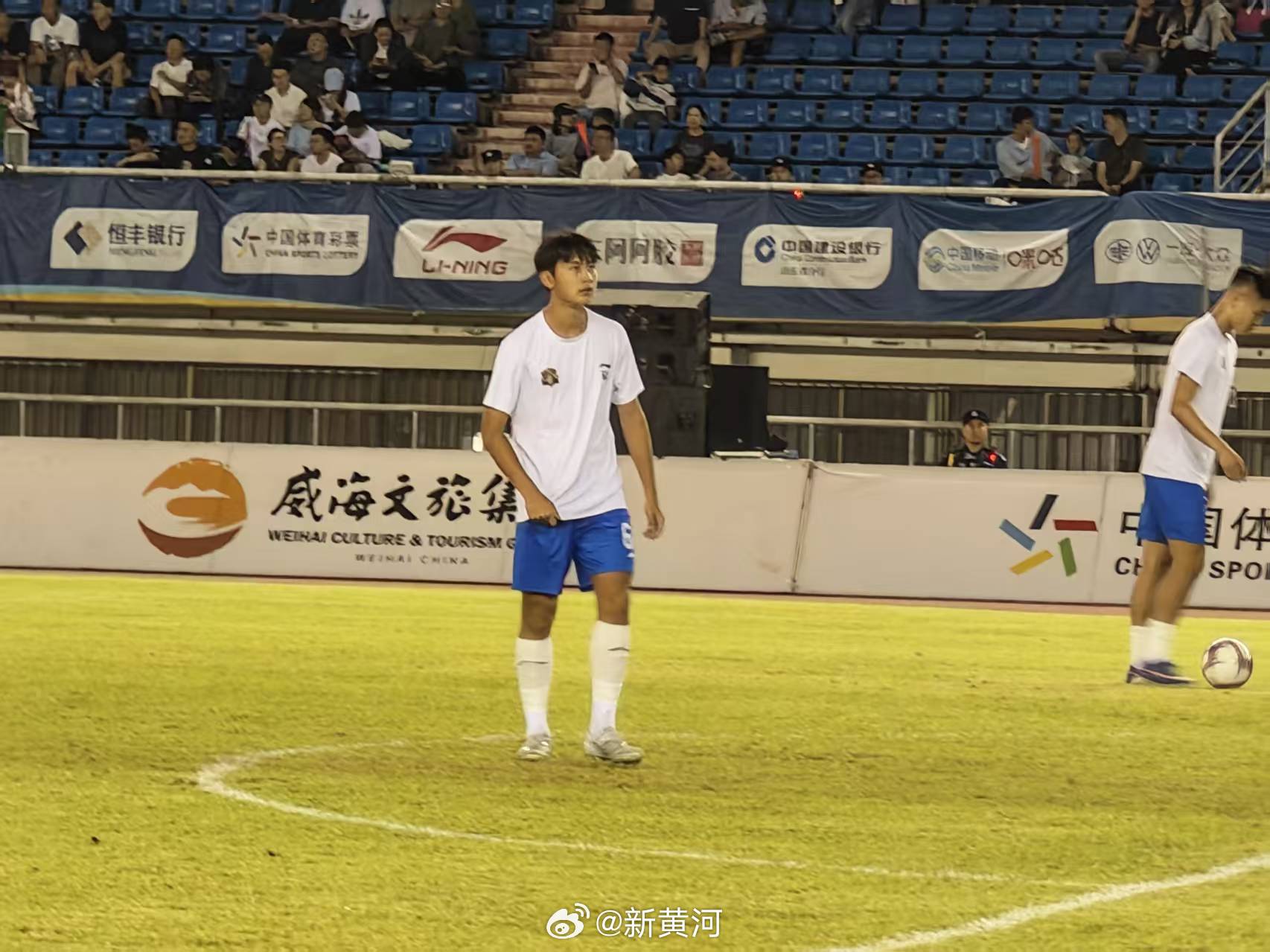 【17岁小将萧晨熙回归！济南队齐鲁超赛首场淘汰赛精锐尽出】#2026齐鲁超赛# 