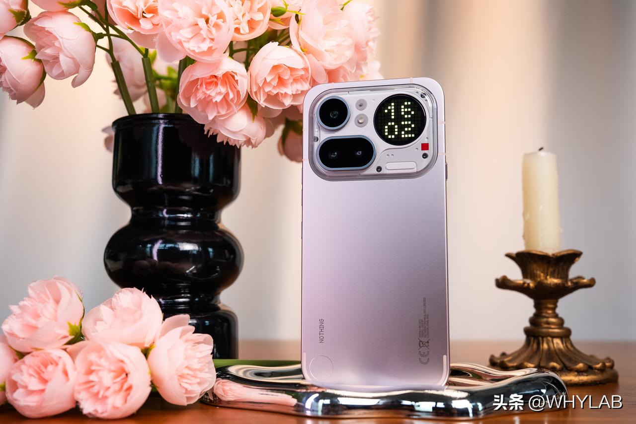 Nothing Phone（4a）Pro 真机图赏。说实话，外观创意这块 Not