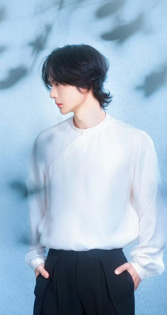 绝美王一博 cr:logo 