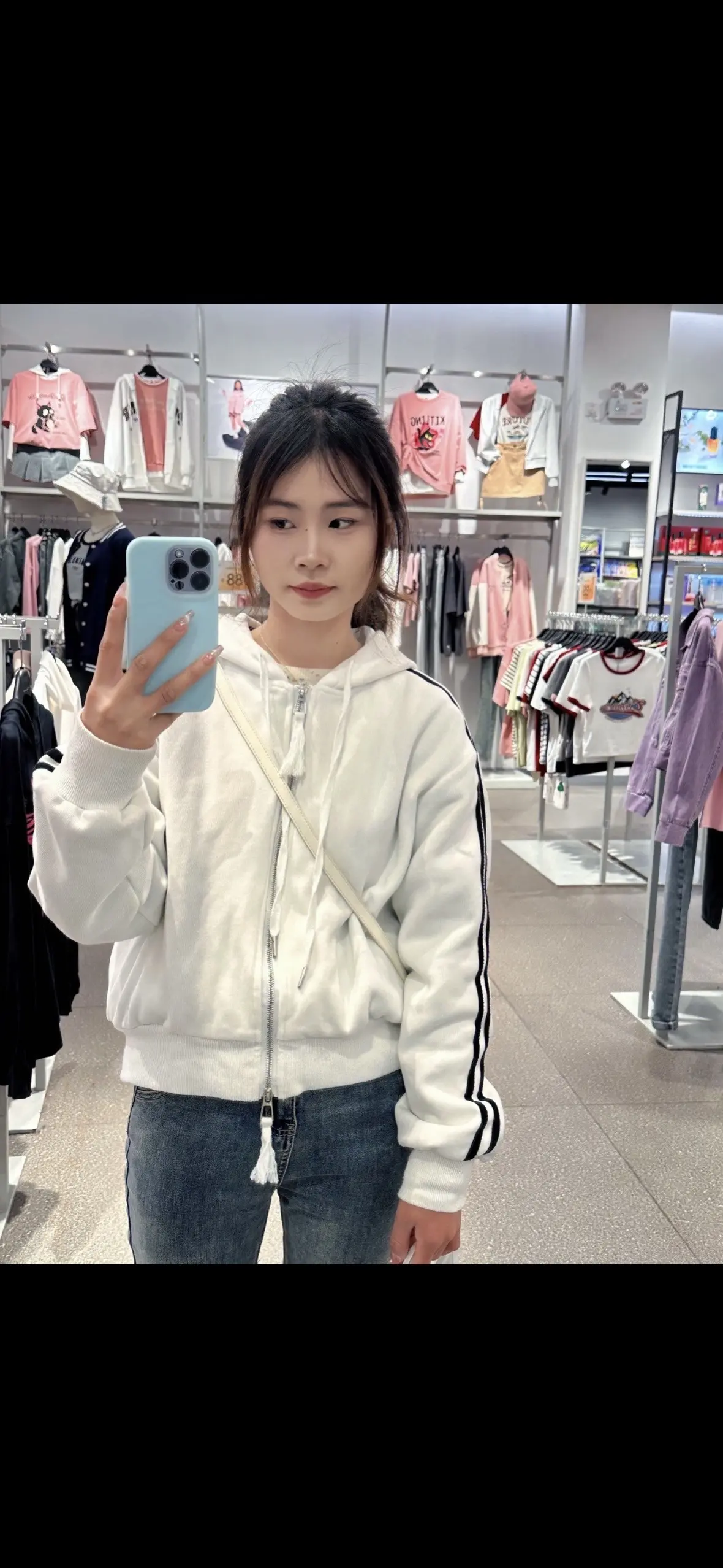 02年的马已经24岁了，就算今年订婚，明年结婚，后年生孩子，等到孩子2...