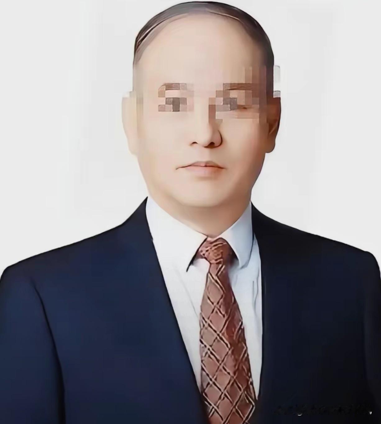 帮LV起诉中国商户的黎孟，这步棋走得真是让圈里人倒吸一口凉气。听说已经有商户在群