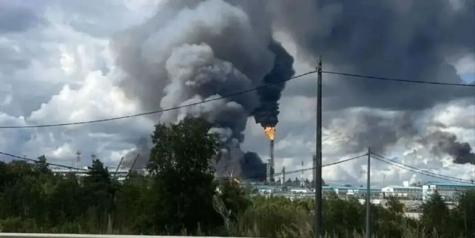 【全球在建最大聚烯烃工厂爆炸，6名中国公民死亡】8月25日，位于俄罗斯远东阿穆尔