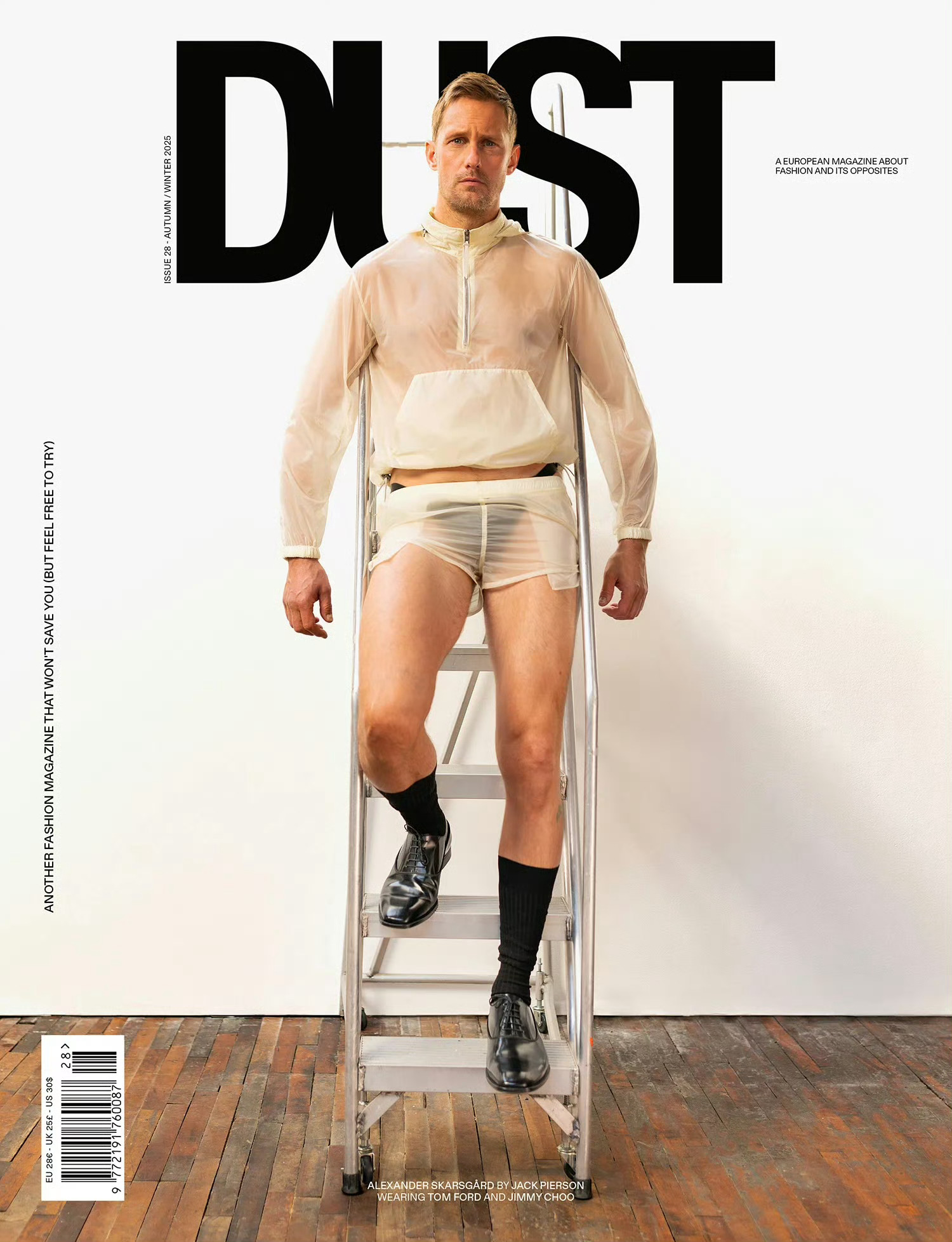 DUST 杂志2025秋冬刊封面，“E大” Alexander Skarsgår