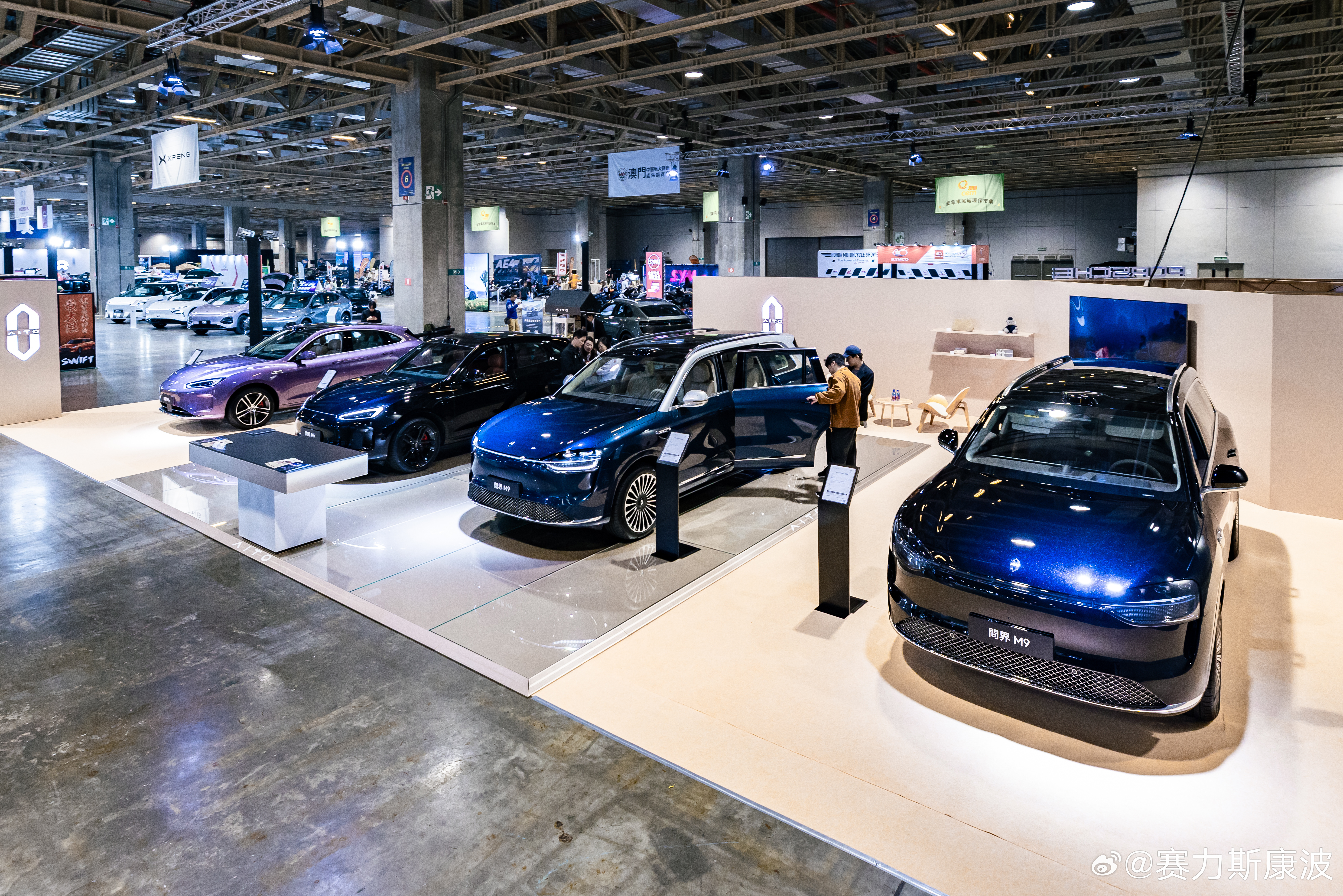 第十五届中国（澳门）国际汽车博览会今日开幕。我们带来了问界M9 和问界M5 两款