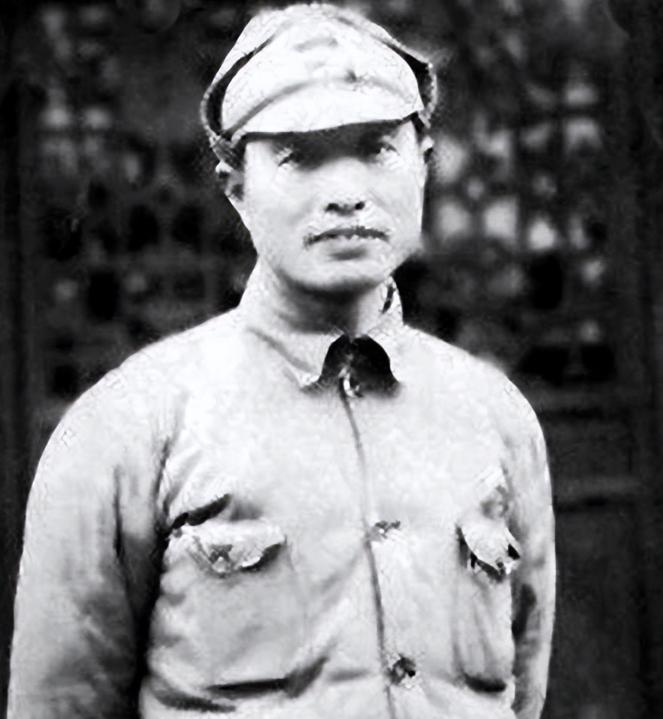 1945年，张爱萍霸气下令：谁敢拦你出城，直接用十挺机枪开路

1945年10月