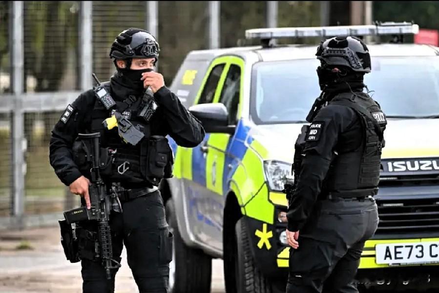 英国前反恐部门负责人告诉《新闻周刊》，一起发生在美军基地的疑似恐怖袭击阴谋被挫败