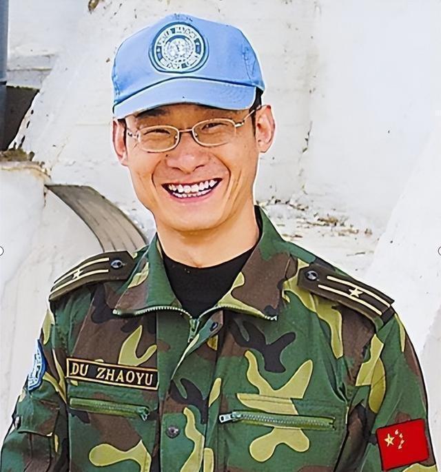 今天是杜照宇烈士牺牲，离我们而去的第19个年头。2006年，因为两个以色列士兵被