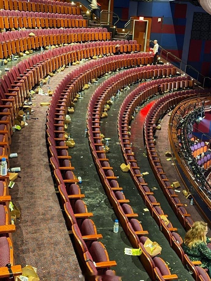 2026年奥斯卡颁奖典礼结束后的场景……怎么没请日本人吗？海外新鲜事热点现场