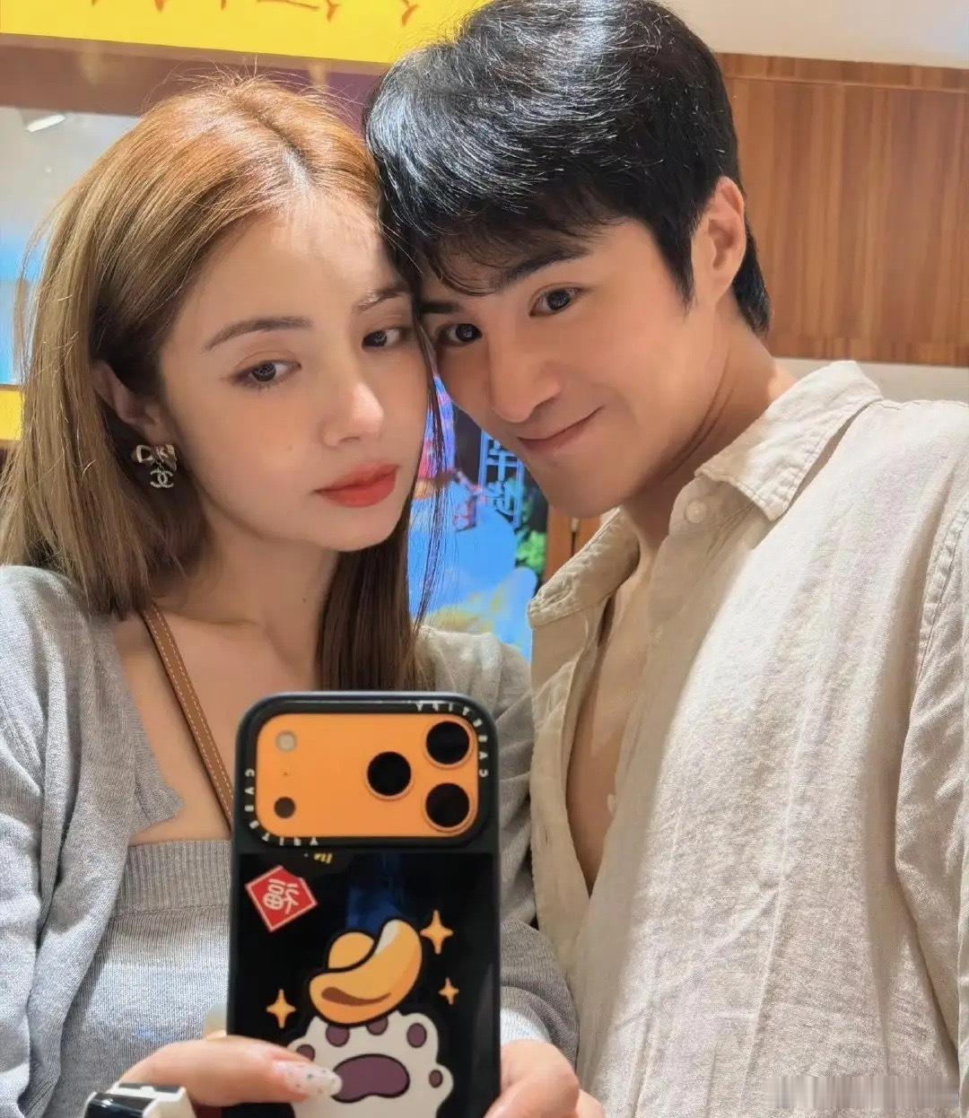 麦迪娜晒与女儿同框照姜潮女儿4岁了新疆美人与4岁小公主同框太绝！麦迪娜携一双儿女