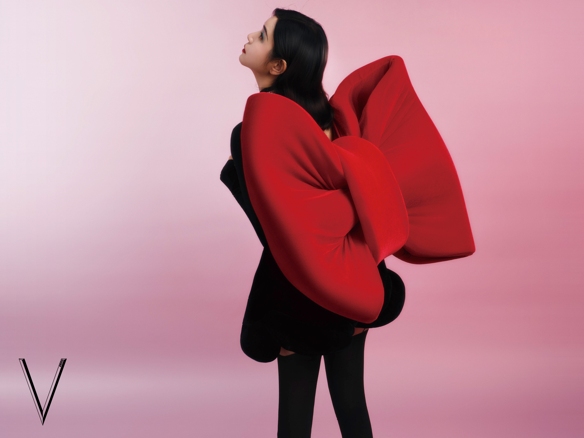 V中文版陈妍希千禧绮梦大片V中文版2025一晃眼就12月了摄影：Adon阿当 