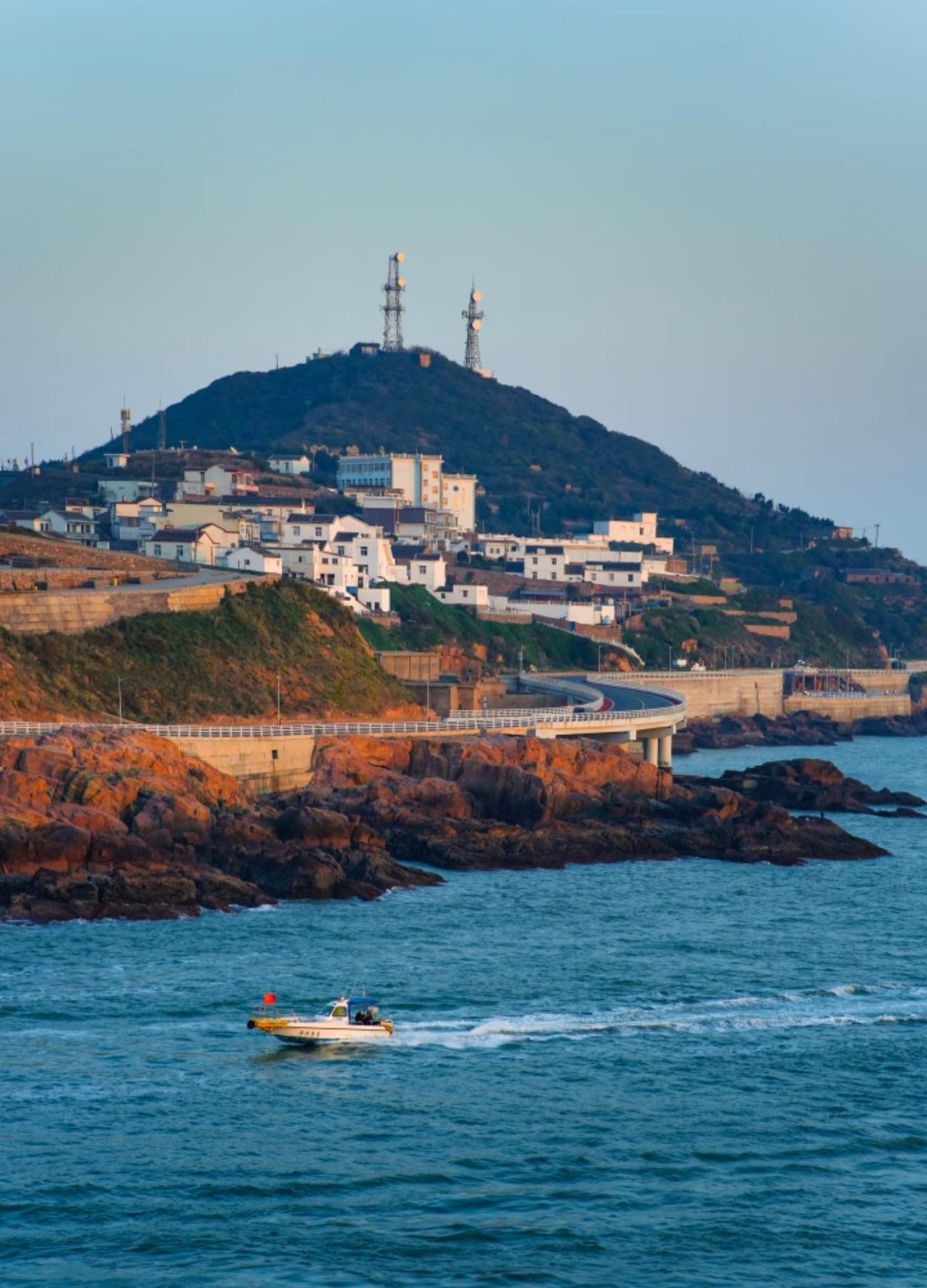 嵊泗列岛｜浙江最爱的小众海岛来啦！
每隔一段时间就想去看海
趁着周末的双休时间
