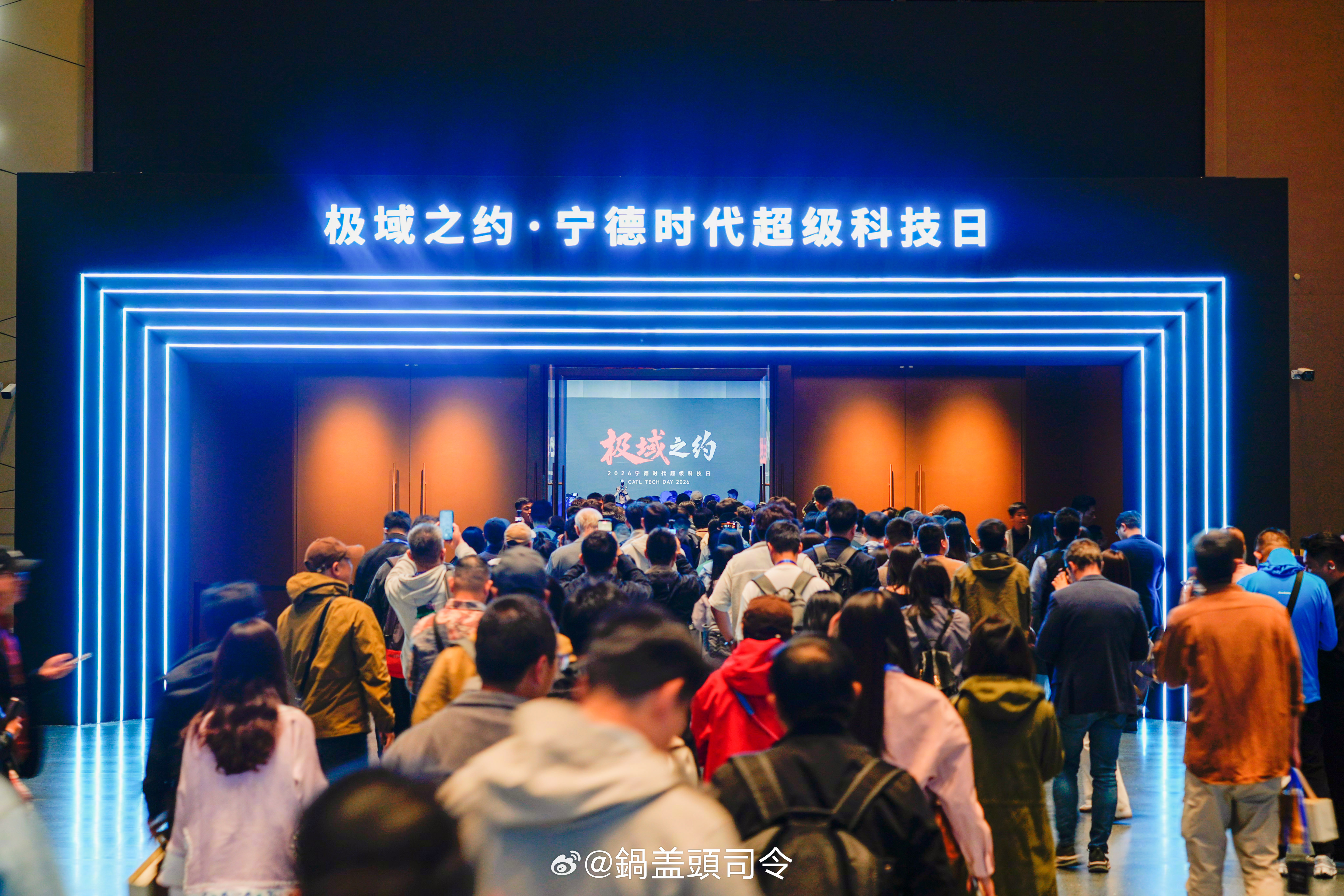 #宁德时代吴凯称多化学体系是必选项# 首席科学家吴凯院士直击行业本质，动力电池没