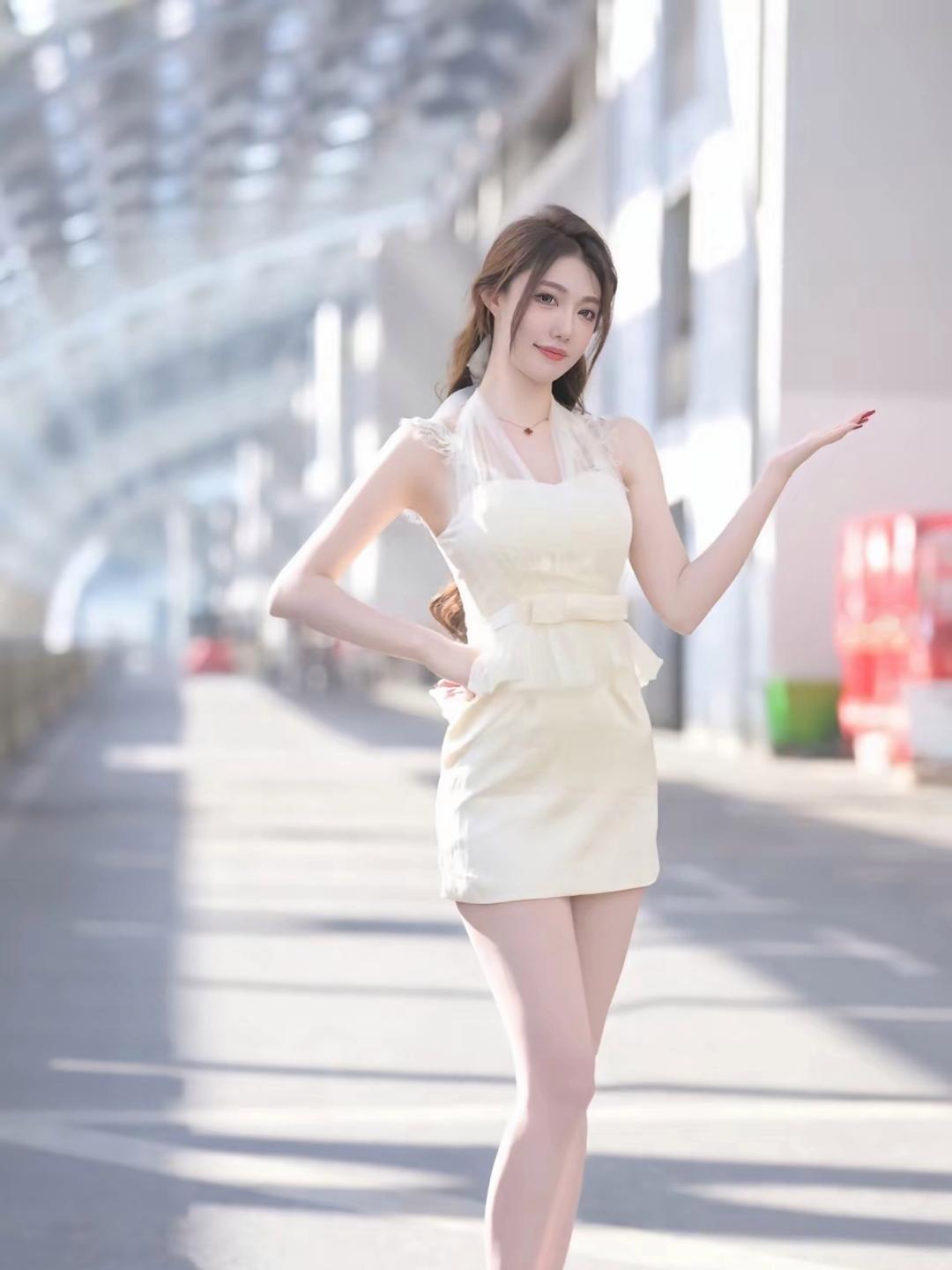 不要等待机会，而是要努力创造机会，用双手打造属于自己的精彩。