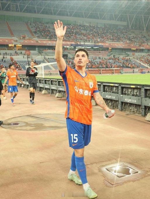 u23国足vs越南u23 谢谢洛佩斯 彭啸头球破门