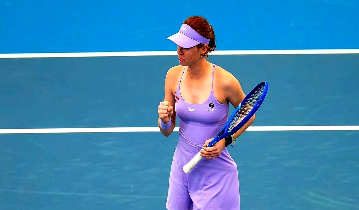 0-5落后也能翻盘！
 

阿德莱德首轮，18岁捷克少女瓦伦托娃把前大满贯冠军奥