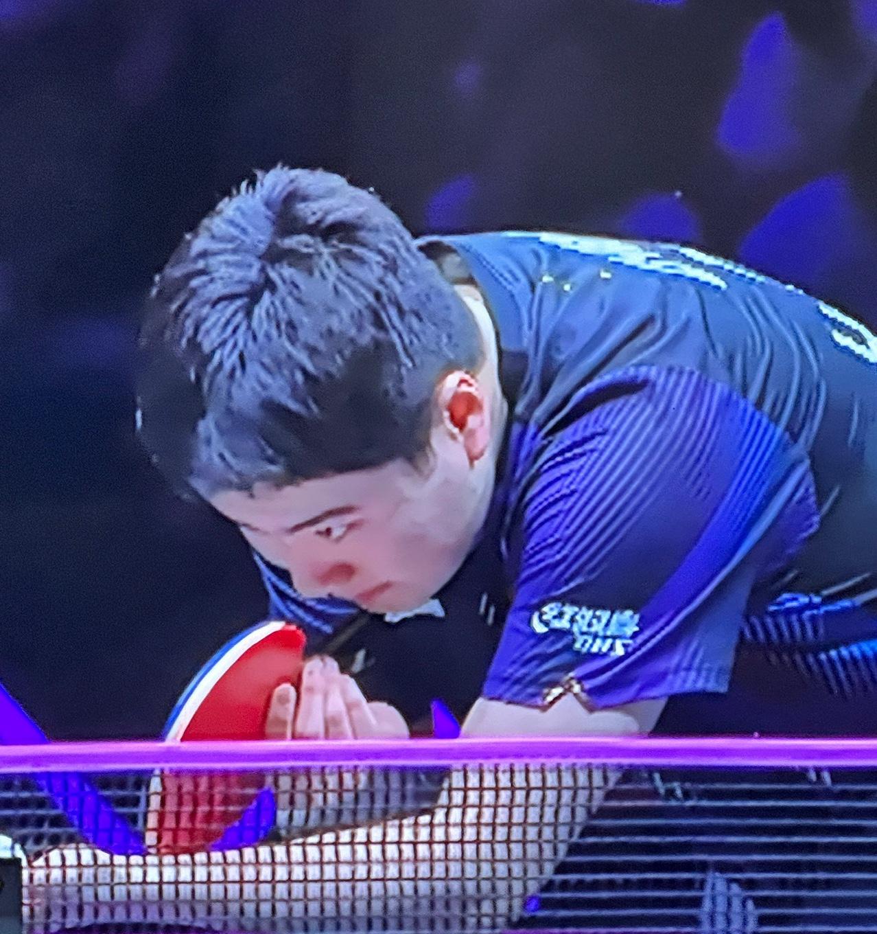 梁靖崑输了这场比赛，还有机会出线吗？

今天的乒乓球澳门世界杯赛事直播，我从电视