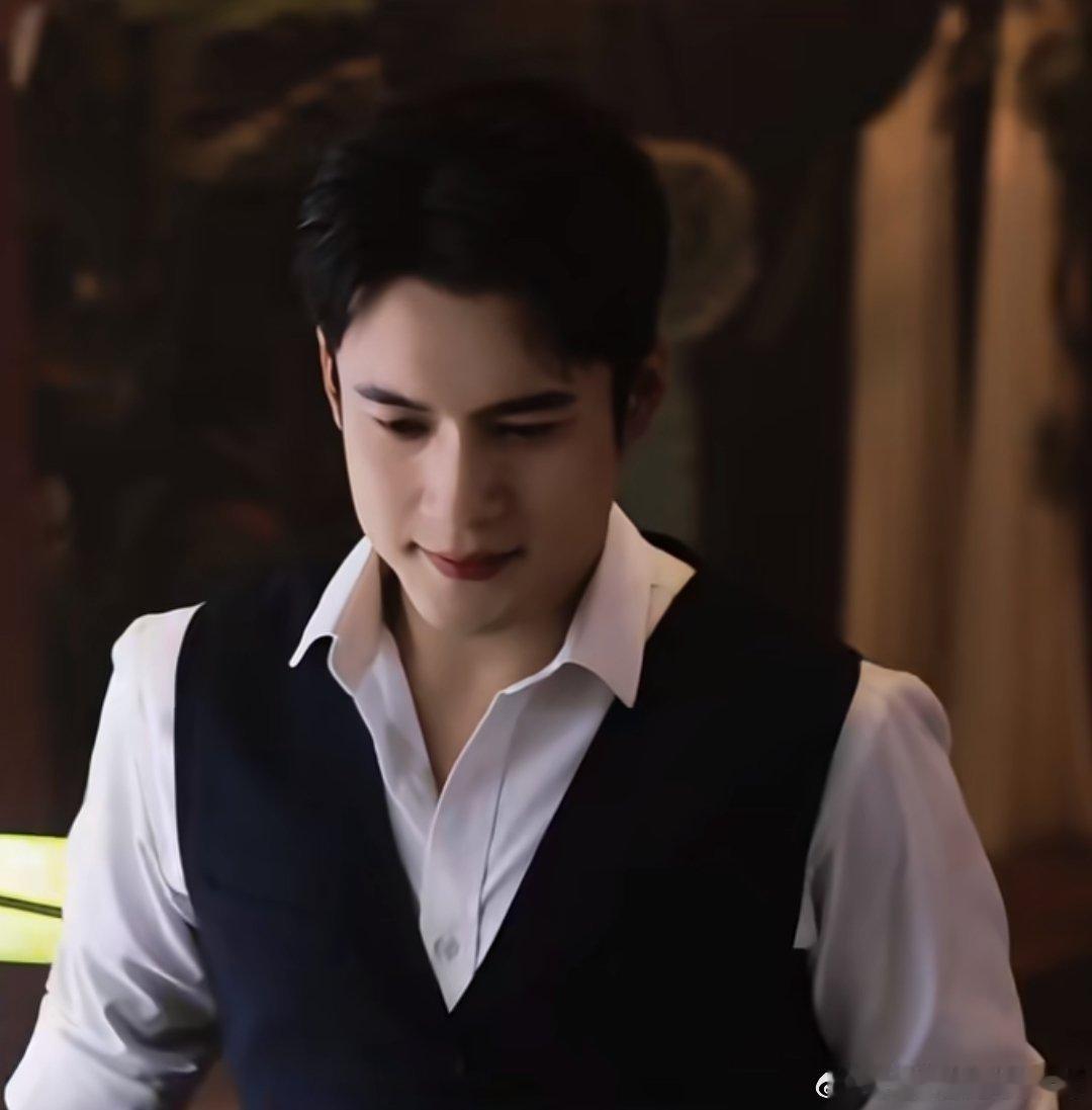 韩东君新剧口碑 速上👖追剧！《守护者们》开播好评如潮，韩东君的表现太亮眼。穿西
