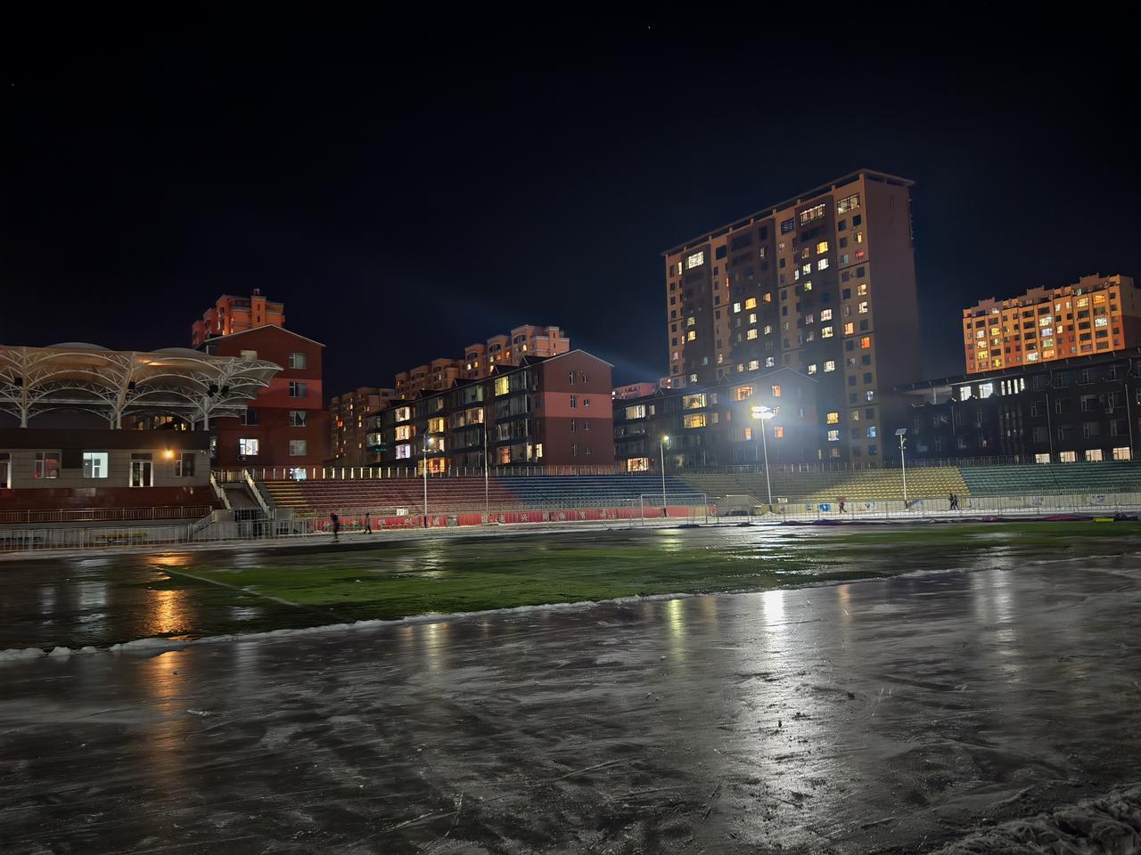 与痛风斗争的历程81
 
   周六的清晨总带着几分慵懒，睡到自然醒时，窗外是阴