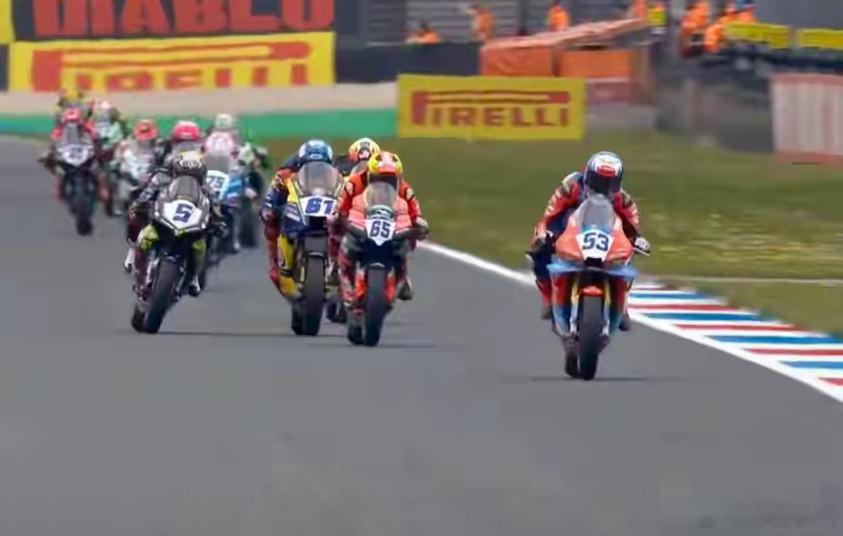 张雪机车为什么被罚 遗憾失台！WSBK荷兰站首回合：张雪机车德比斯末圈犯规，从第