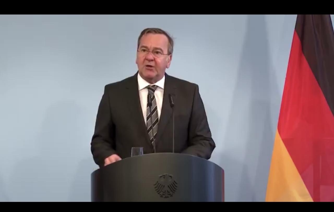 终于硬气了一次

德国国防部长鲍里斯·皮斯托瑞斯Boris Pistorius拒