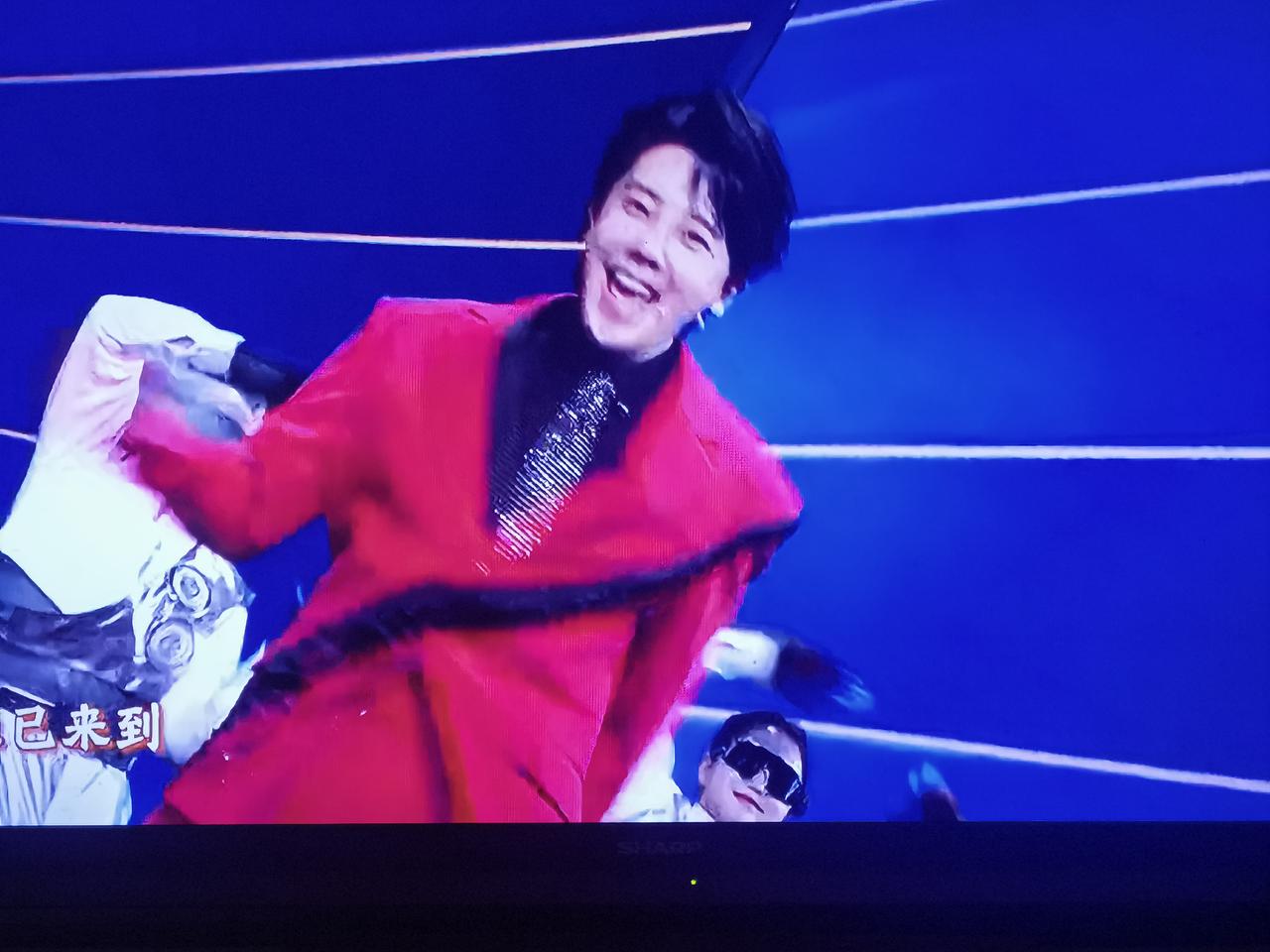 中国紫阳高照，美国马力不足：从马年春晚展示的人型机器人看中美的人工智能竞赛
  