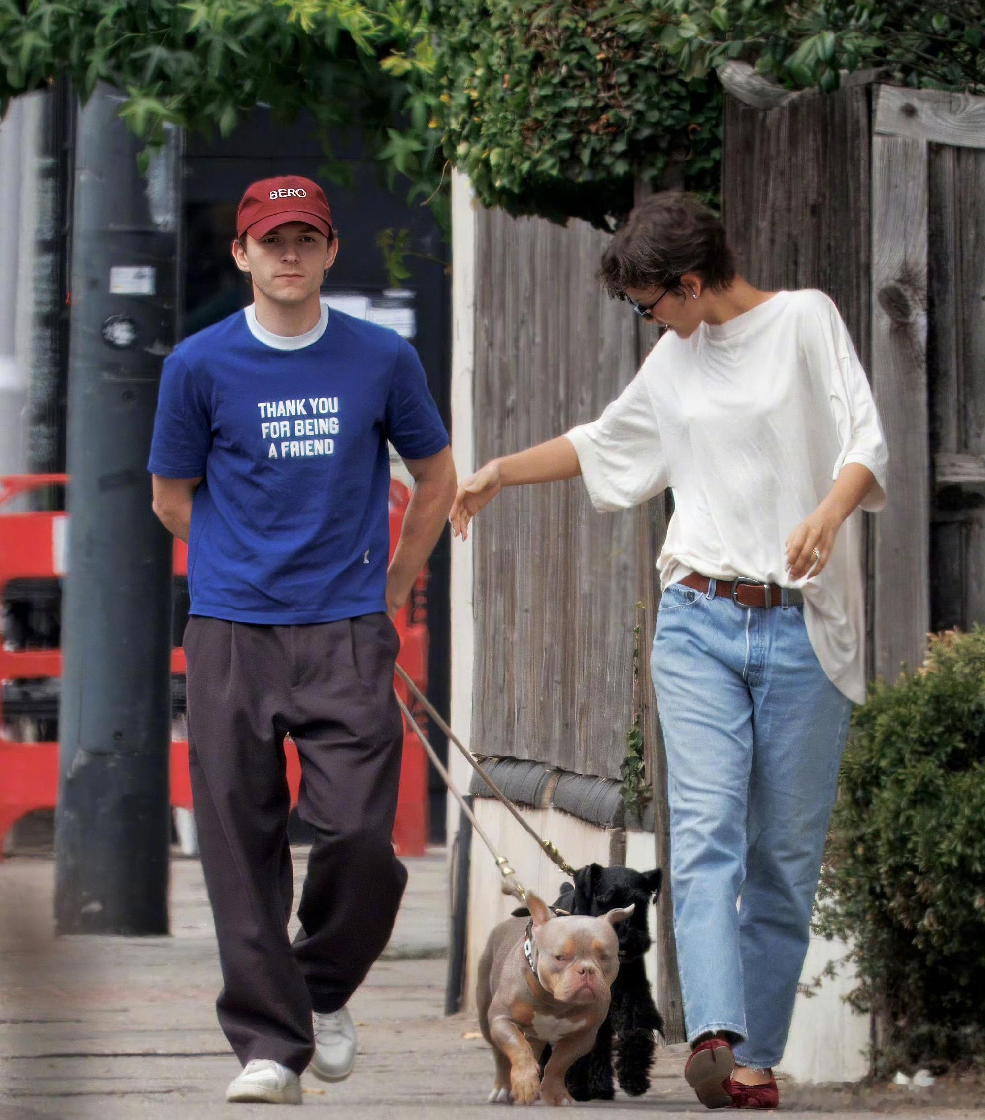 荷兰弟赞达亚婚戒刚刷到一个观点，醍醐灌顶建议所有人收藏：“他们不喜欢赞达亚是因为