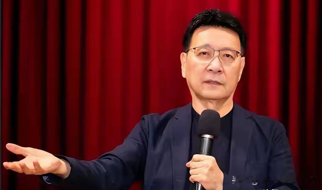赵少康心里又不舒服了！
沈富雄上次说他“四姓家奴”，他居然没恼，还让人家继续上节