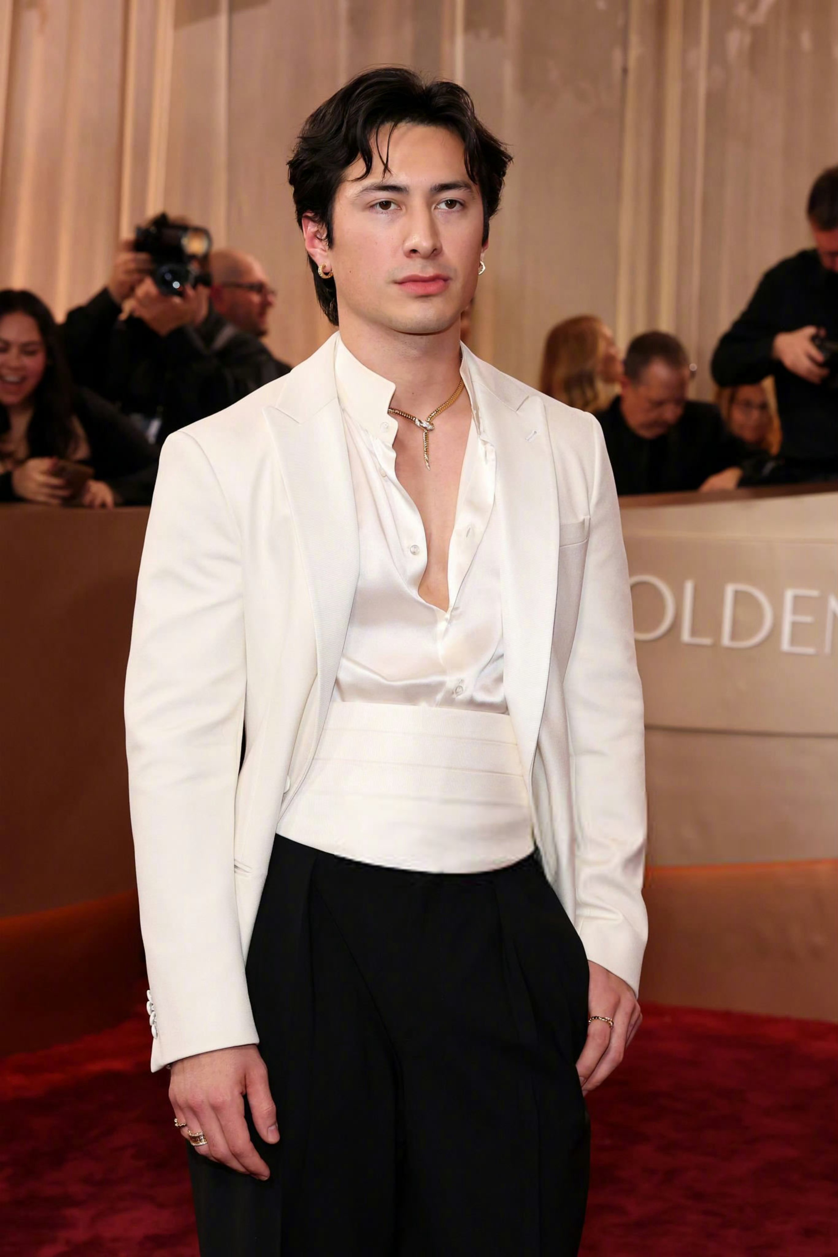 张颂文做完拉皮都能去金球奖了 