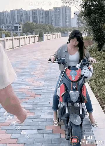 这也太尴尬了😳