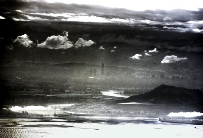 台北和高雄大楼先后被锁定，看来这次动真格的了，就等一声令下了！这次正义说明202