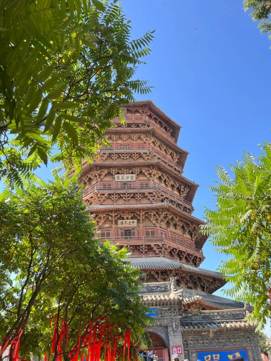 她已阅尽千帆！看了千年的不同时代的人们