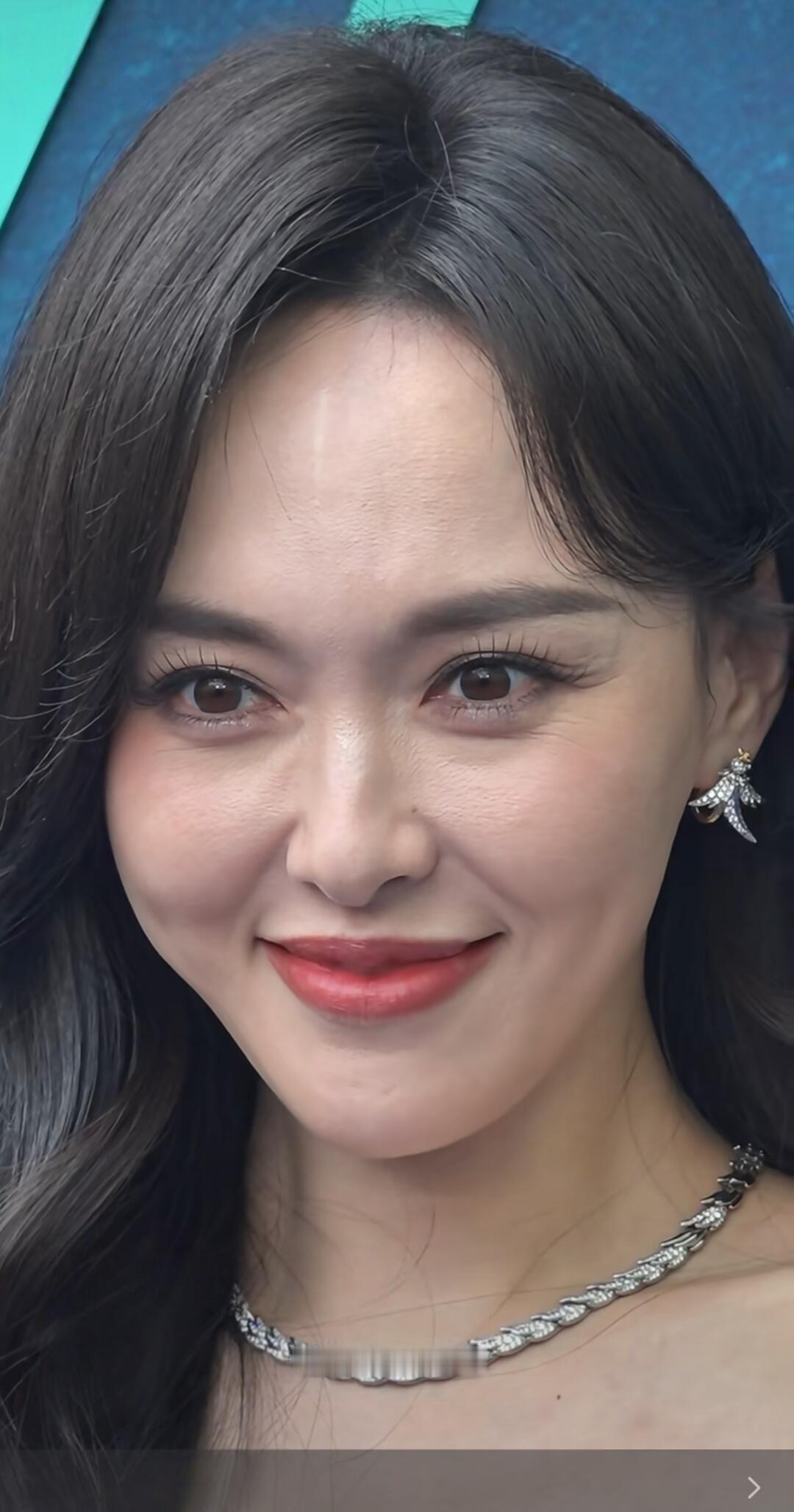 这才是现实里看到的唐嫣 