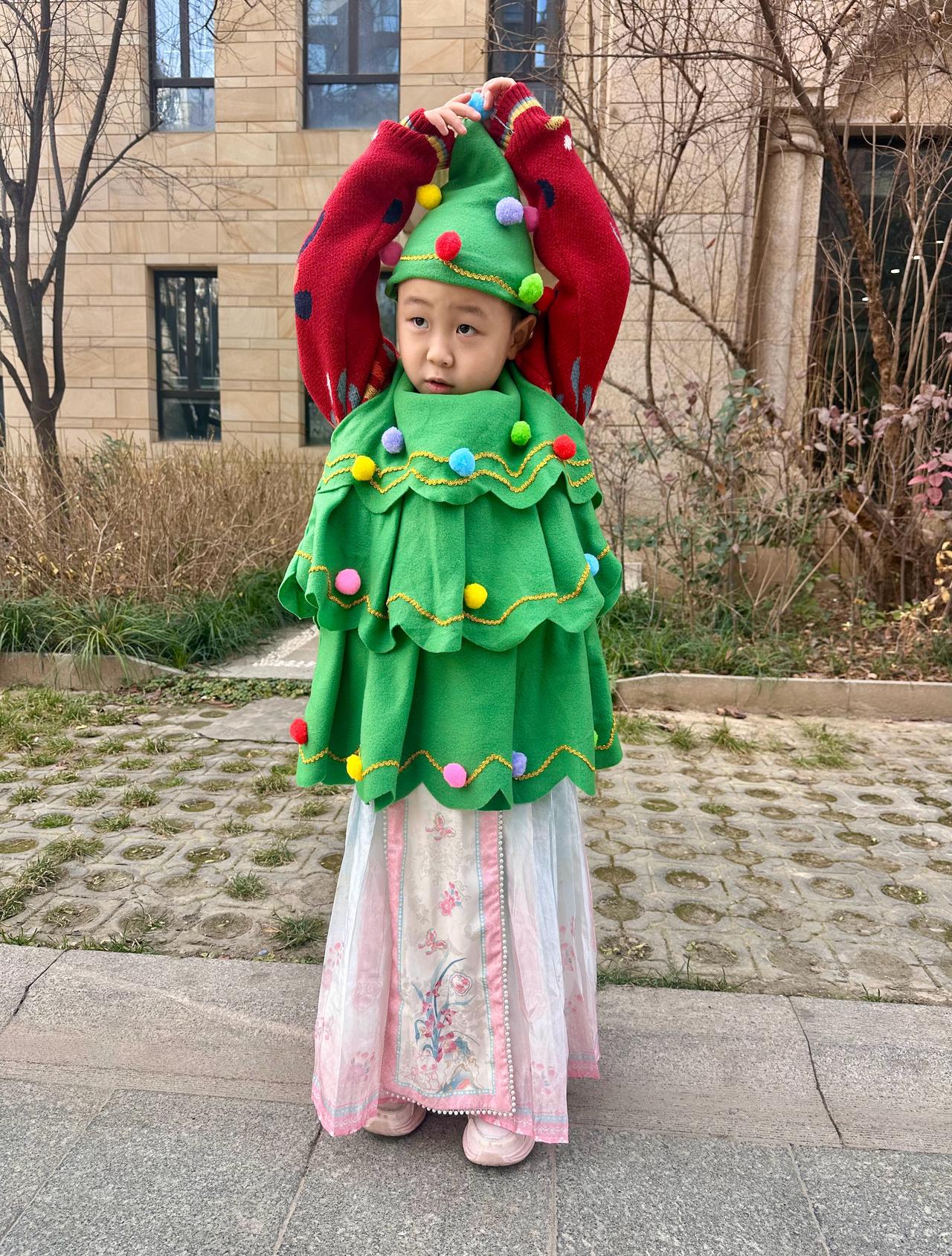 来看下大海今天的叠穿（乱叠[允悲]
有没有引领时尚潮流[笑哭]
星光大赏内场 ​