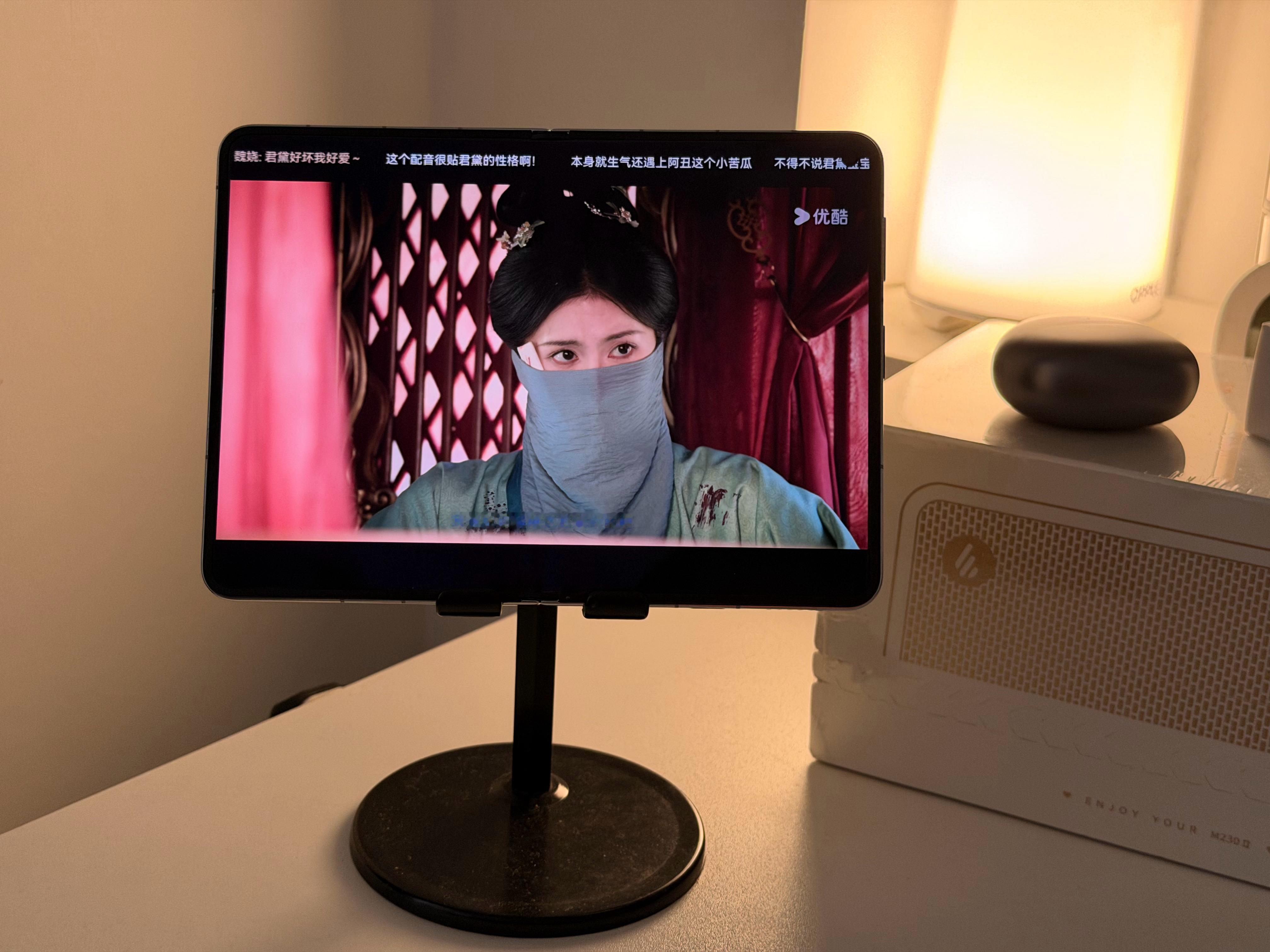 为什么平板不好卖了最近一直用华为阔折叠追剧，平板好多天没打开了[允悲] ​​​