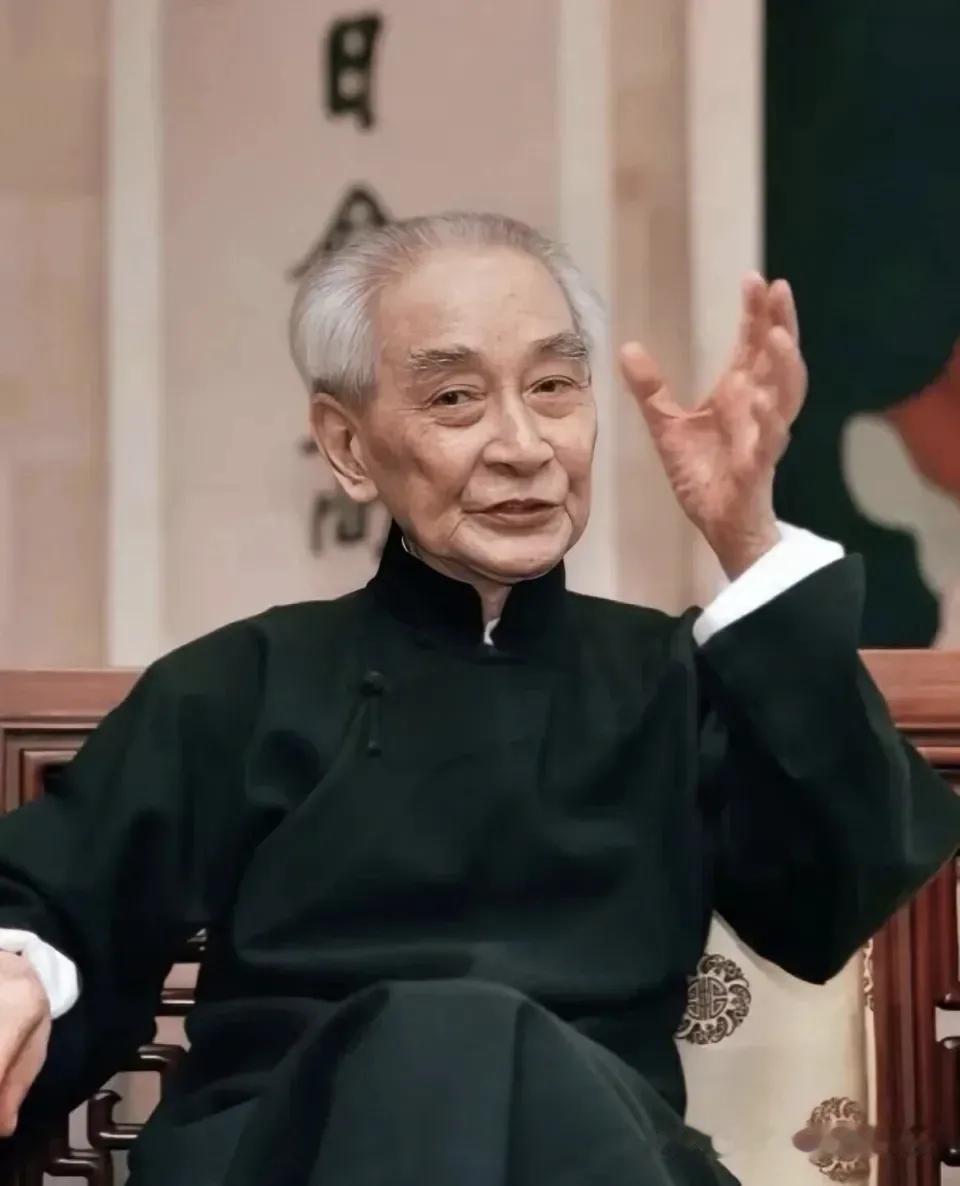 南怀瑾：现在的人，多半是"吃死"的，祸根是营养过剩！
    南怀瑾老先生那振聋