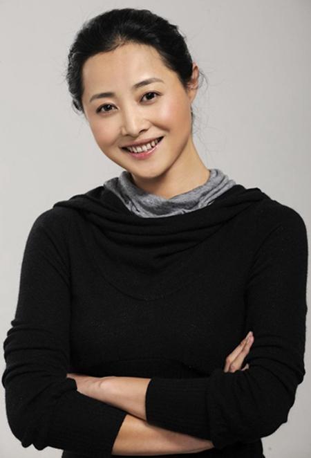 一天夜里，经纪人对刘蓓说:“赵宝刚导演让你去一趟他的房间。”刘蓓忐忑不安地去了，