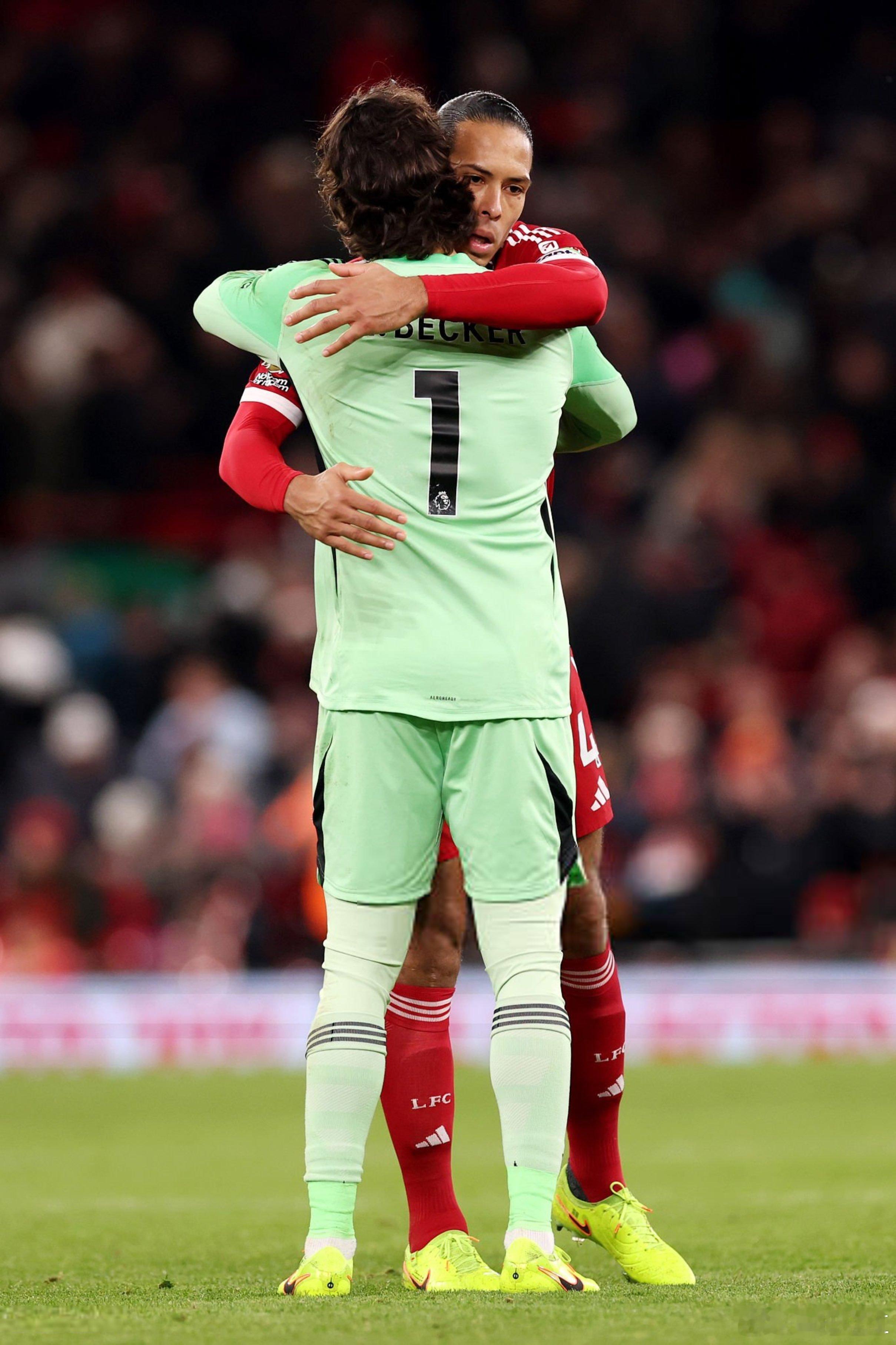 2:1！维尔茨破球荒+英超首球，利物浦险胜副班长，英超新纪录诞生在经历前2个月的